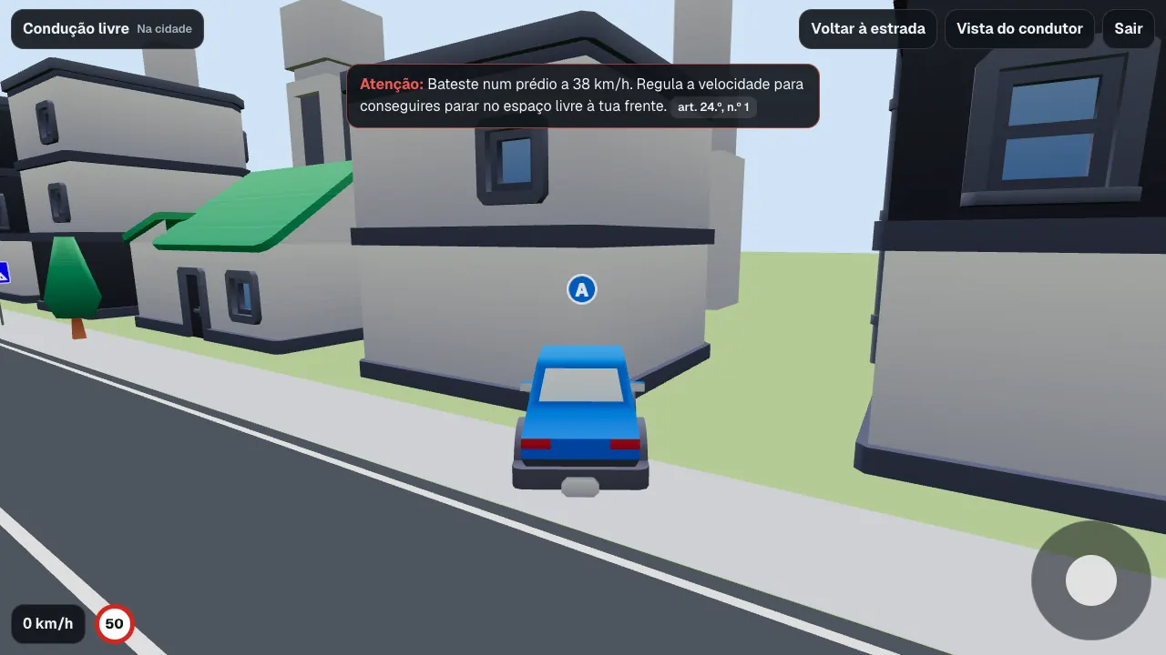 Condução livre: o carro azul encostado a um prédio e o aviso do choque com o artigo do Código da Estrada.